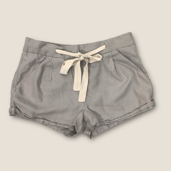 Aritzia Wilfred Allegra Shorts - Picture 2 of 7